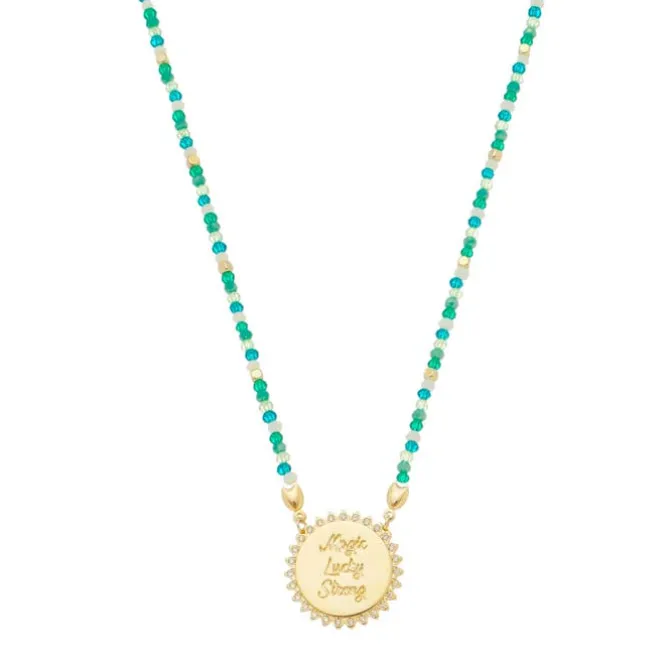 Colar Feminino Medalha Magic Lucky Strong Cristais Folheado a Ouro 18k