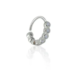 Piercing de Furo Piuka Argola Torção 8mm Manu Pontos de Luz Zircônias Prata