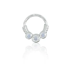 Piercing de Furo Piuka Argola Torção 8mm Rebeca Zircônias Prata