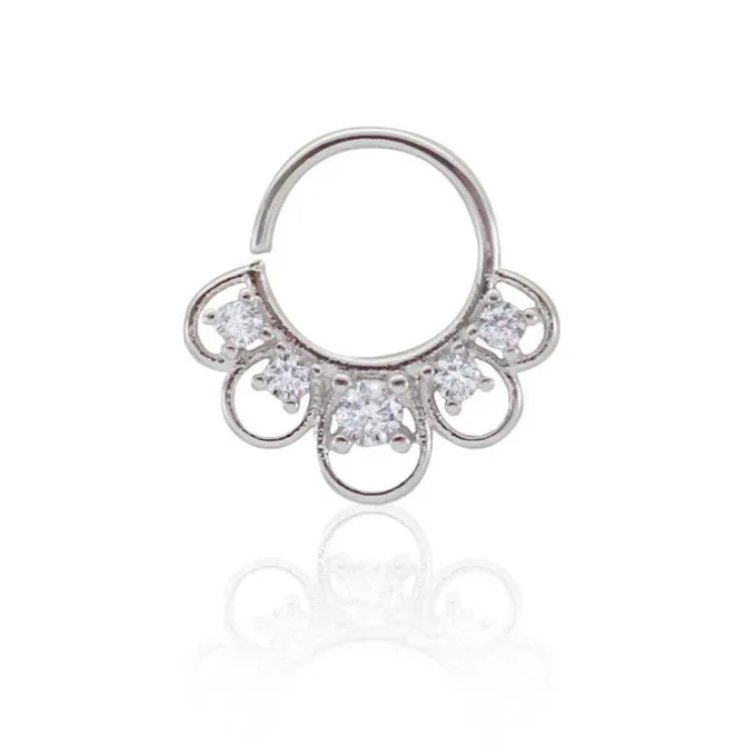 Piercing de Furo Piuka Argola Torção 8mm Laly Zircônias Prata